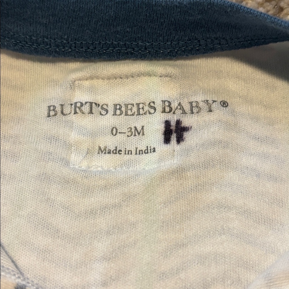 Burt’s Bees Baby 100% Organic Cotton Blue Printed Sleeper Size 0-3 Months - Picture 3 of 5